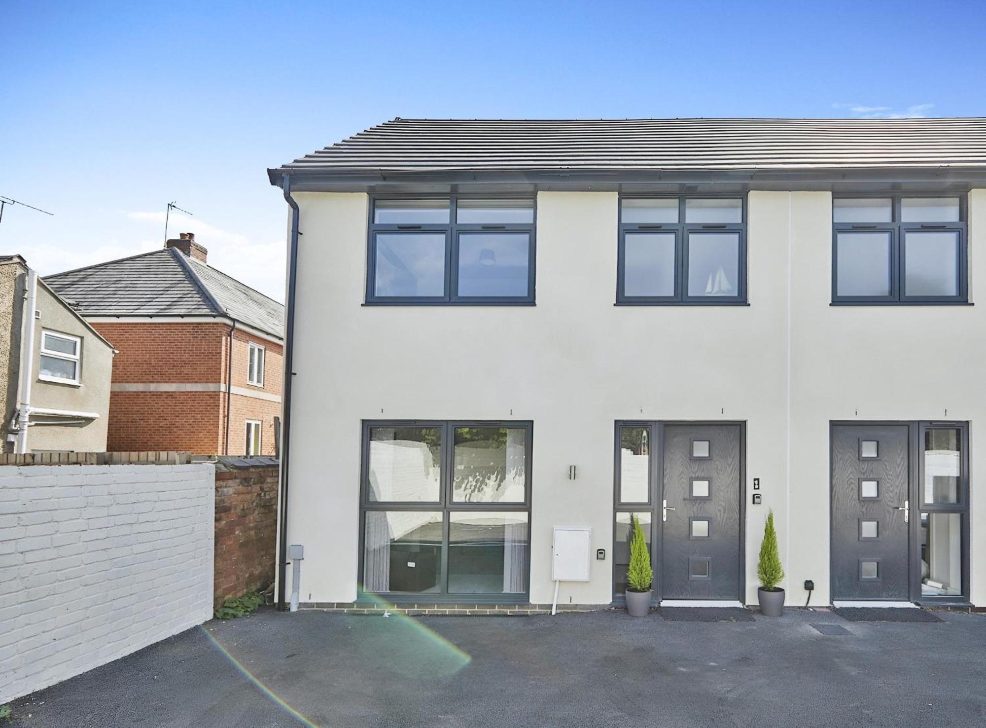 Modern Home In Derby City Centre - Free Gated Parking Buitenkant foto