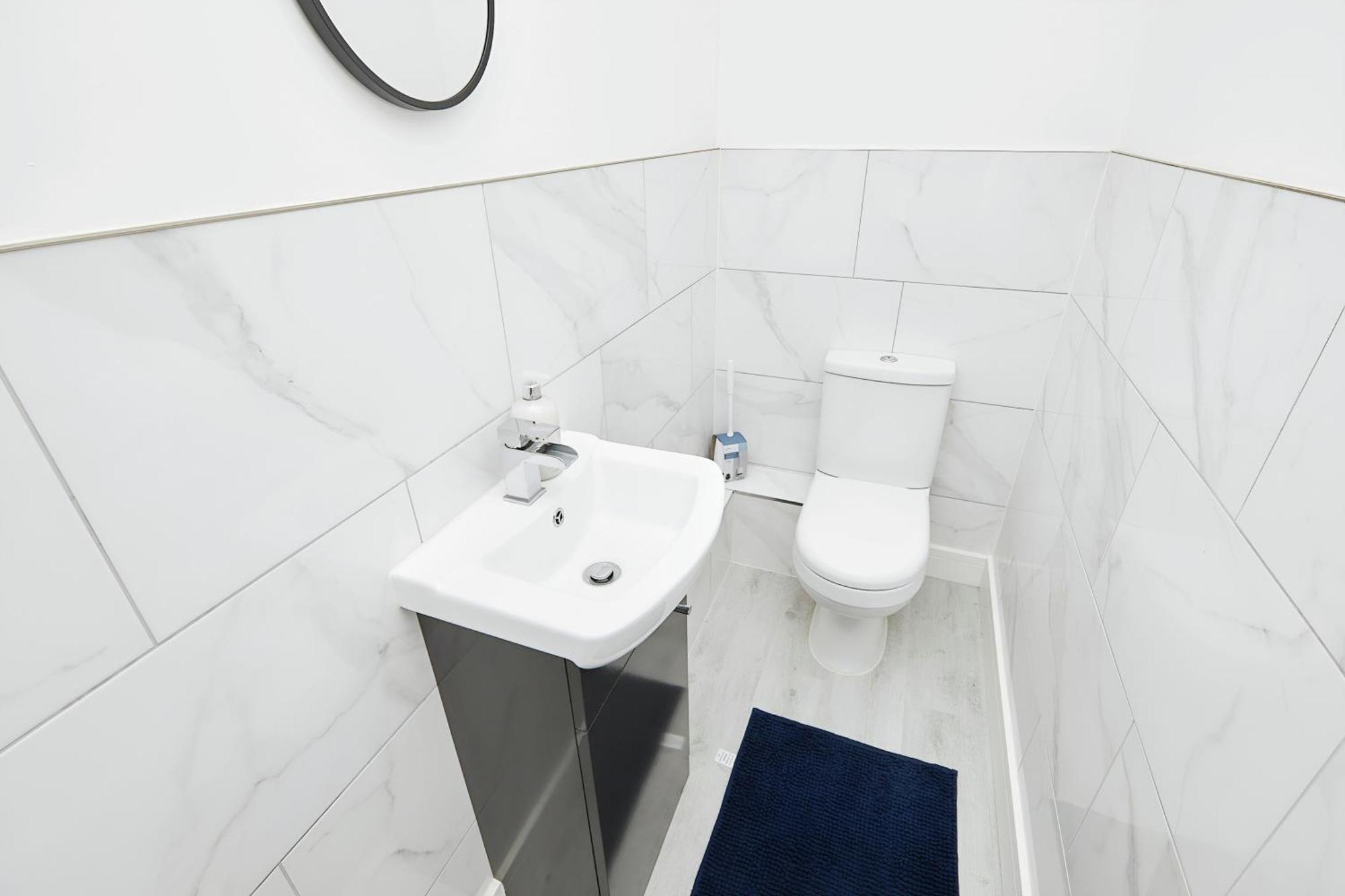 Modern Home In Derby City Centre - Free Gated Parking Buitenkant foto