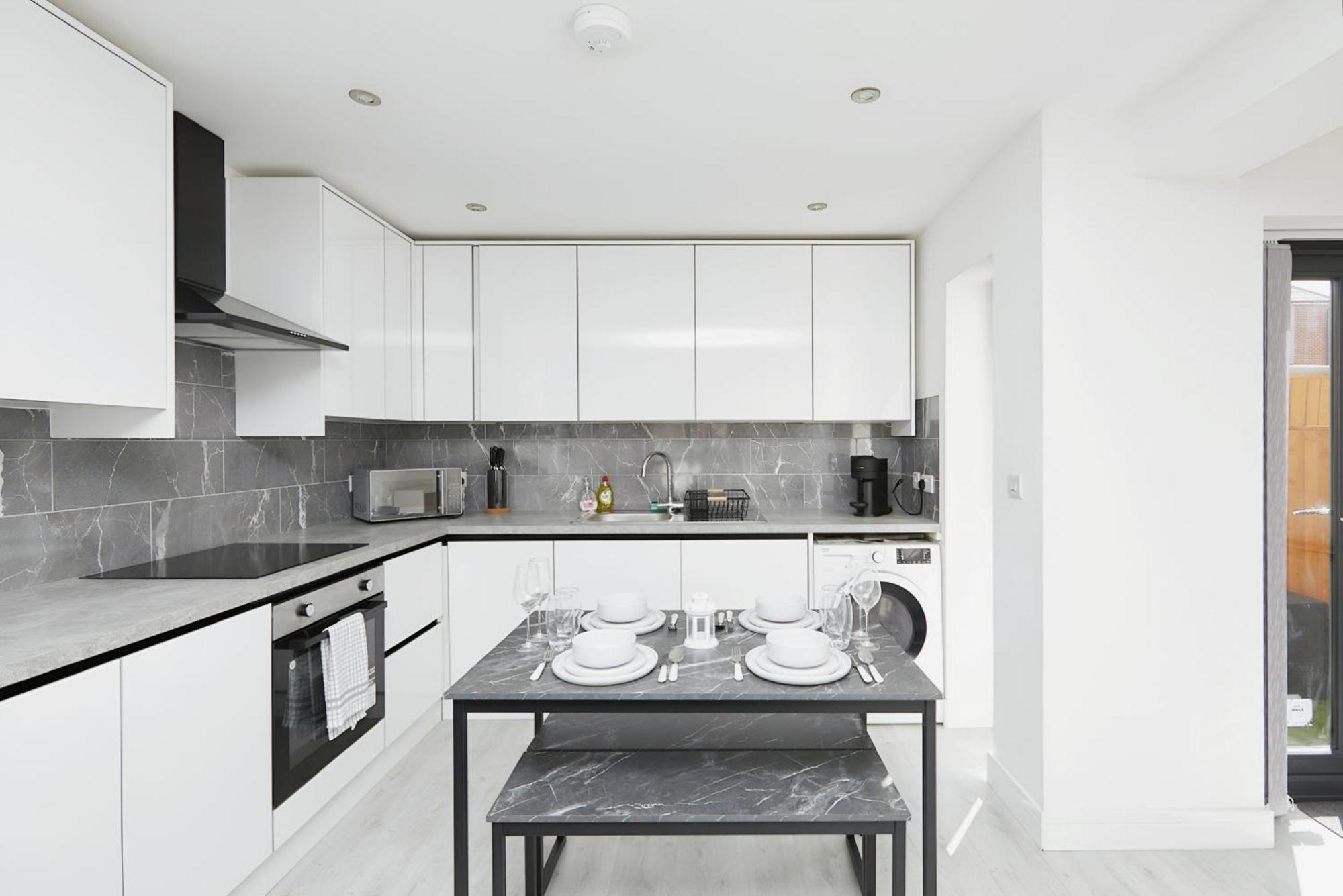 Modern Home In Derby City Centre - Free Gated Parking Buitenkant foto