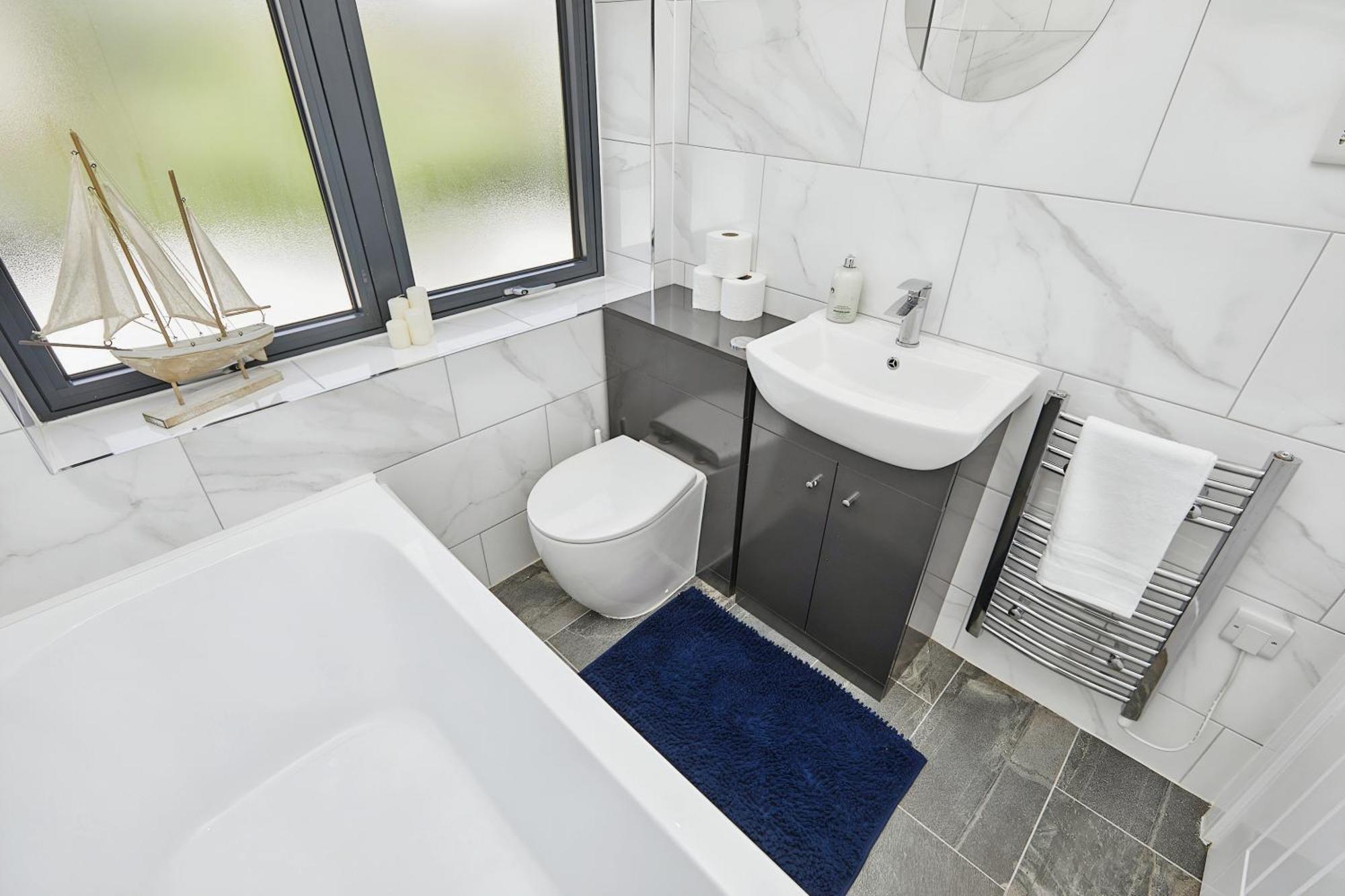 Modern Home In Derby City Centre - Free Gated Parking Buitenkant foto